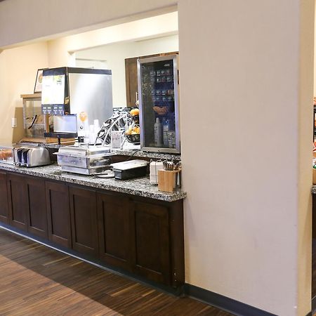 Days Inn By Wyndham Calgary Airport Ngoại thất bức ảnh