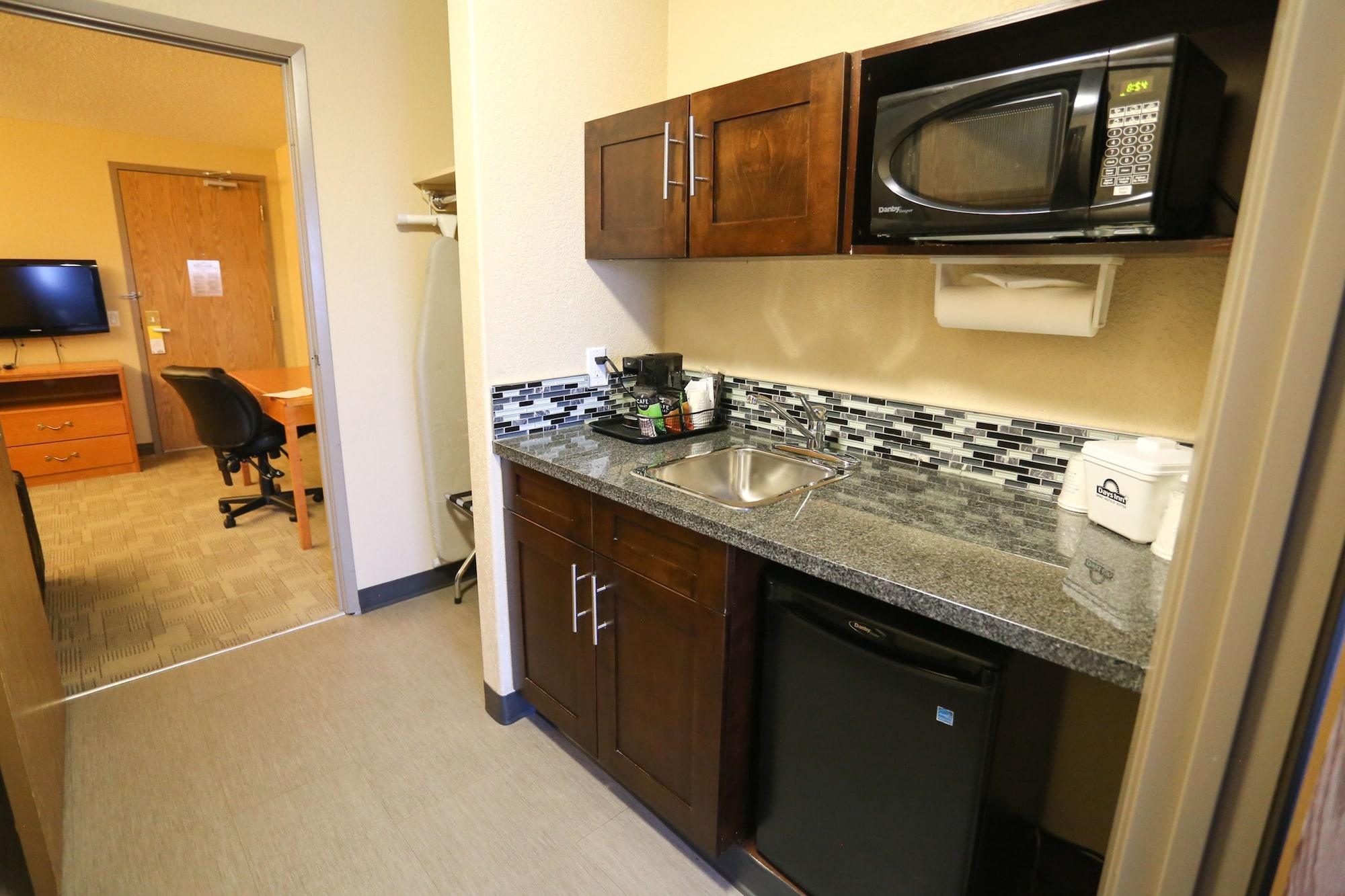 Days Inn By Wyndham Calgary Airport Ngoại thất bức ảnh