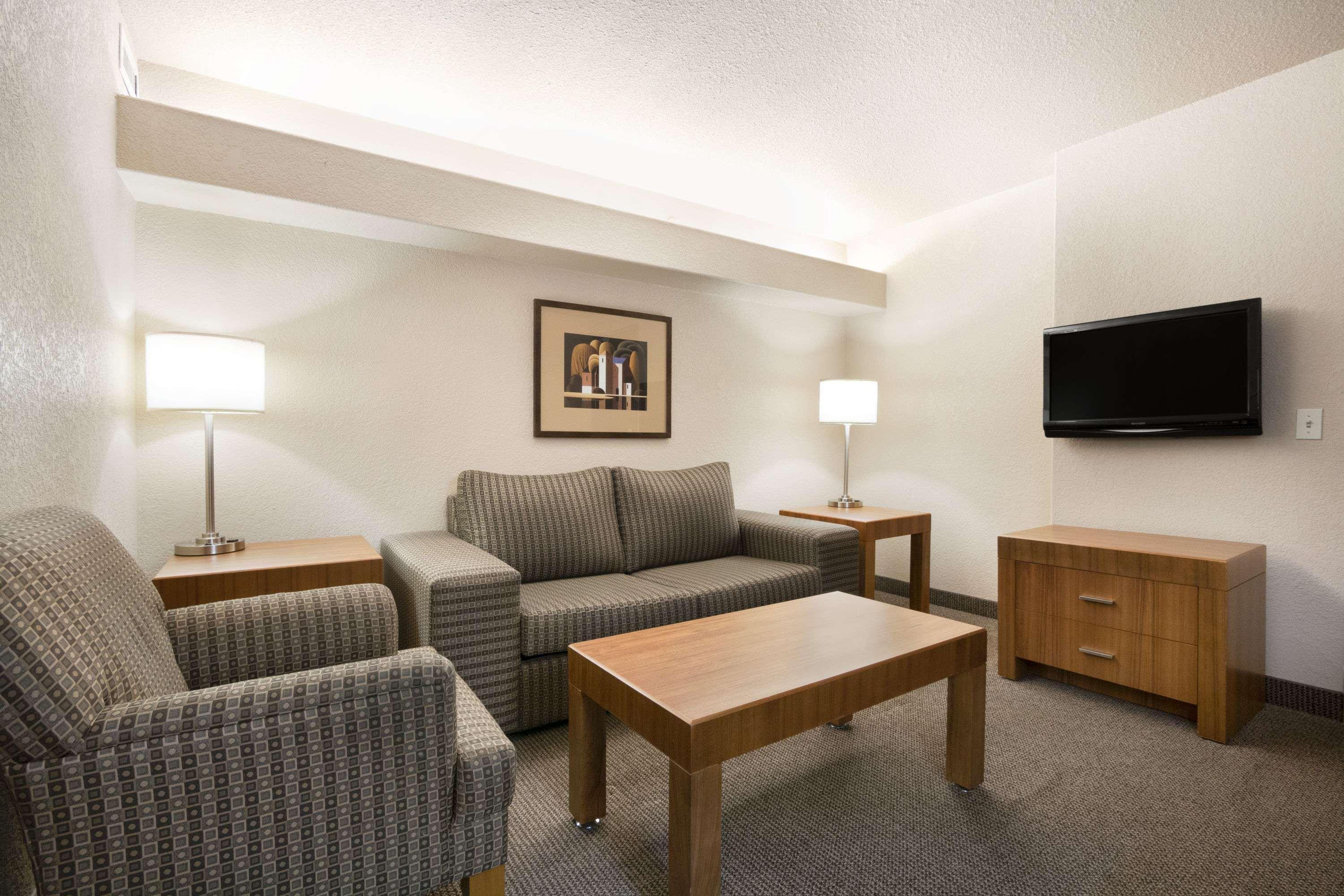 Days Inn By Wyndham Calgary Airport Ngoại thất bức ảnh