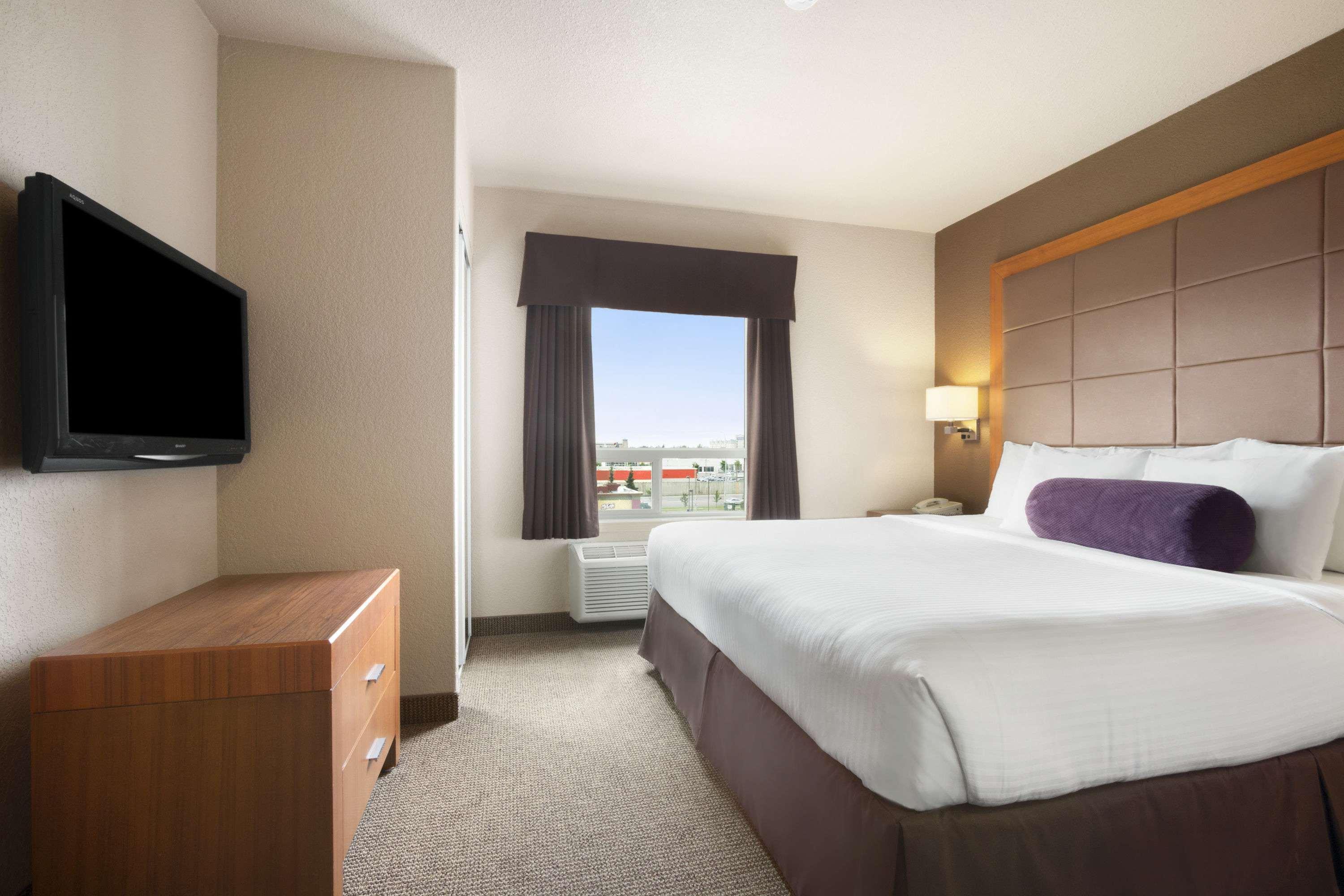 Days Inn By Wyndham Calgary Airport Ngoại thất bức ảnh