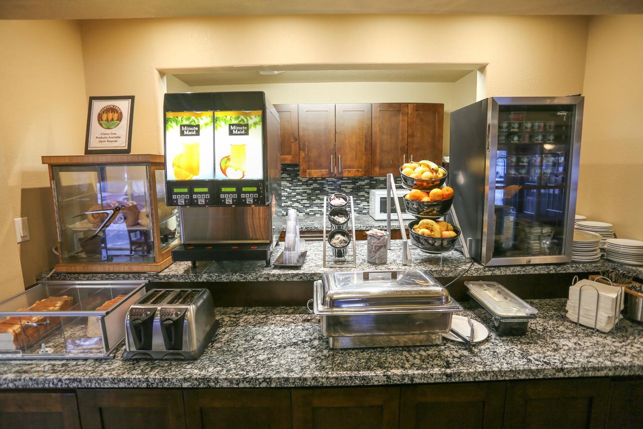 Days Inn By Wyndham Calgary Airport Ngoại thất bức ảnh