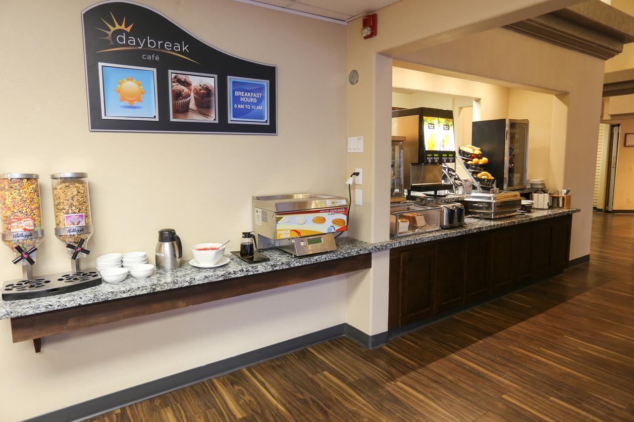 Days Inn By Wyndham Calgary Airport Ngoại thất bức ảnh