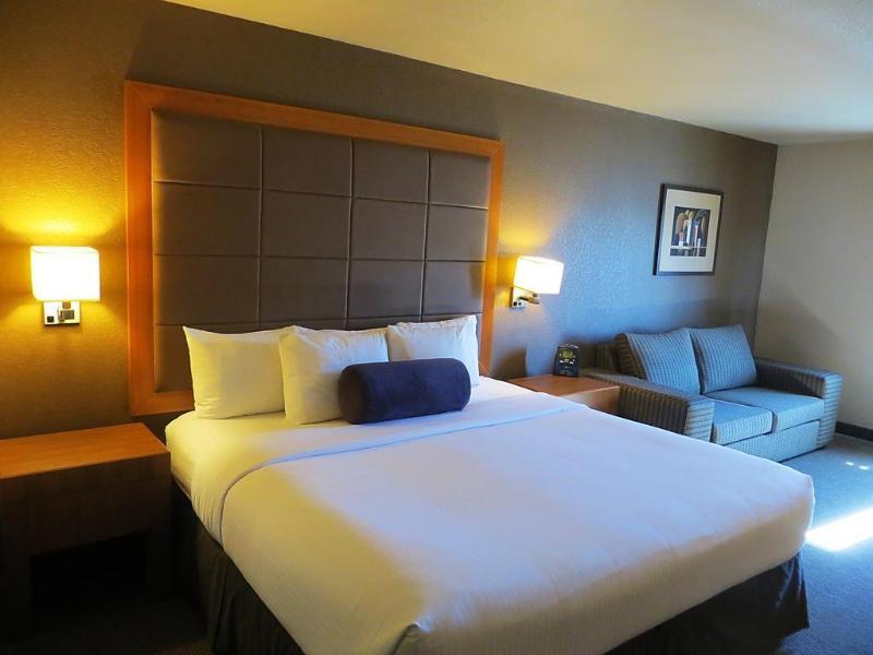 Days Inn By Wyndham Calgary Airport Ngoại thất bức ảnh